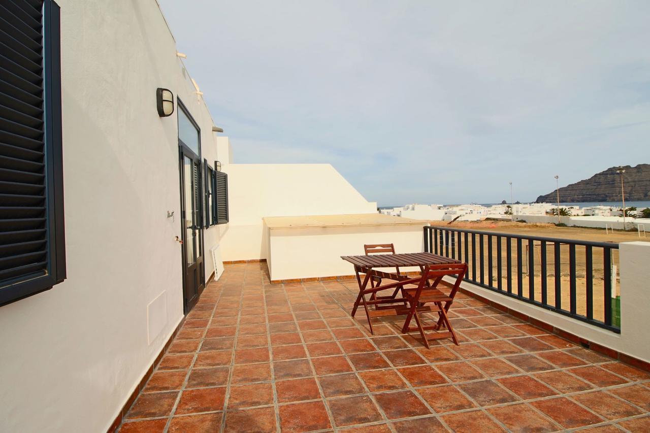 Lightbooking La Graciosa Caleta de Sebo Exterior photo